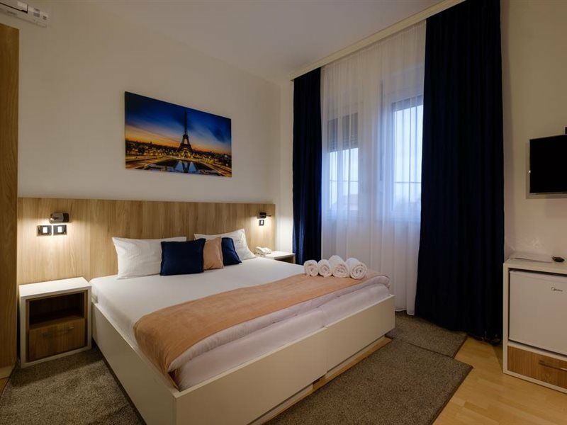 Airport Hotel Garni เบลเกรด ภายนอก รูปภาพ